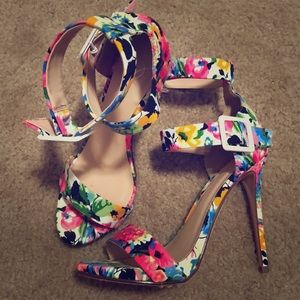 Heart in D Flower Heels